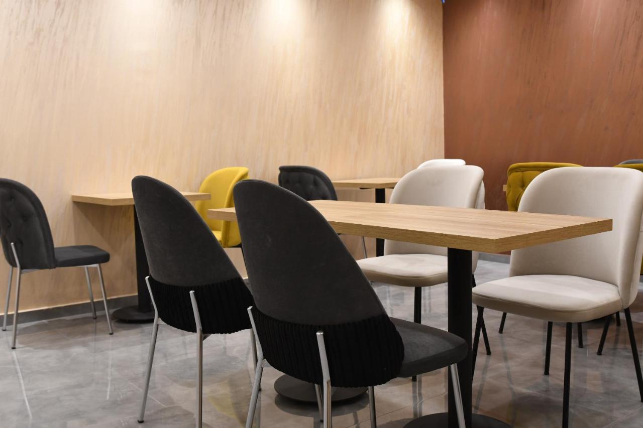 Kame Hotel Belgrade,贝尔格莱德凯美酒店 Ledine Экстерьер фото